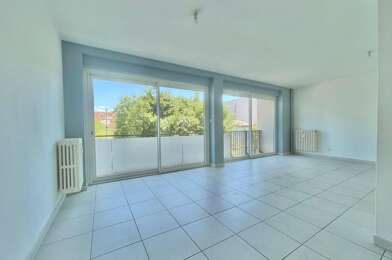 Appartement 3 pièces 845 €