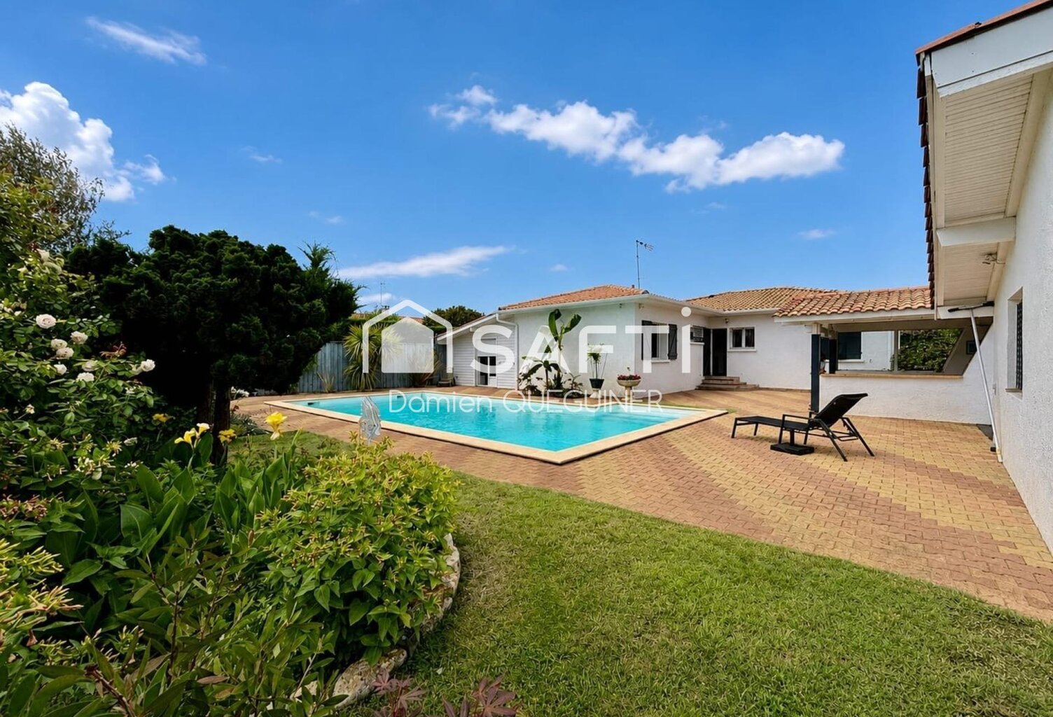 Spacieuse maison familiale, piscine, studio, 3 garages — photo 1