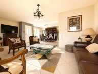 Spacieuse maison familiale, piscine, studio, 3 garages — photo 3