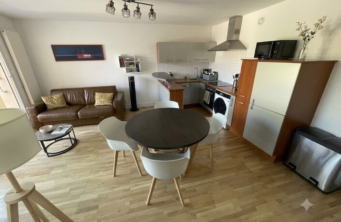 APPARTEMENT CLÉ EN MAIN - VENDU MEUBLÉ À 300 MÈTRES DE LA ME — photo 2