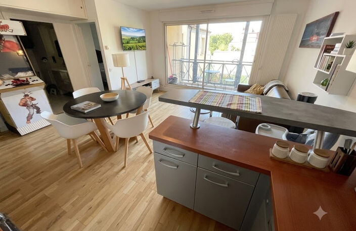 APPARTEMENT CLÉ EN MAIN - VENDU MEUBLÉ À 300 MÈTRES DE LA ME — photo 3
