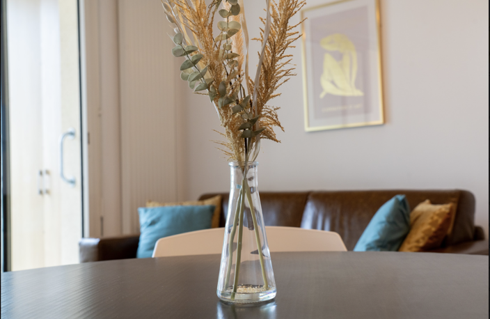 APPARTEMENT CLÉ EN MAIN - VENDU MEUBLÉ À 300 MÈTRES DE LA ME — photo 4