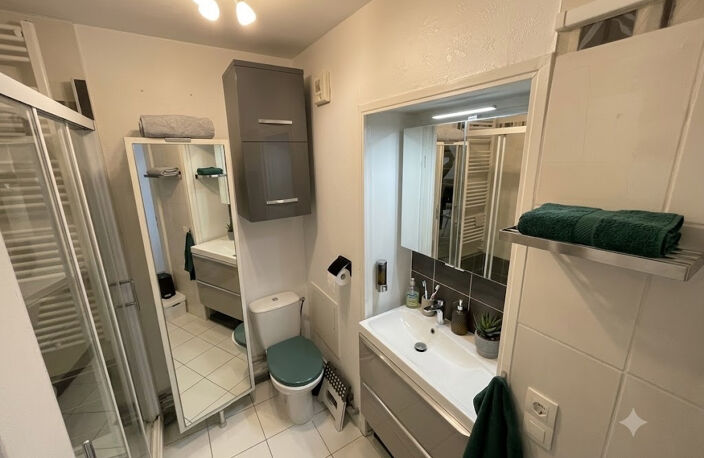 APPARTEMENT CLÉ EN MAIN - VENDU MEUBLÉ À 300 MÈTRES DE LA ME — photo 5