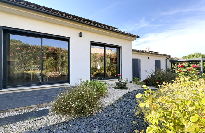 DEPT-30-A VENDRE-MEYNES Bel ensemble immobilier composé de d — photo 3