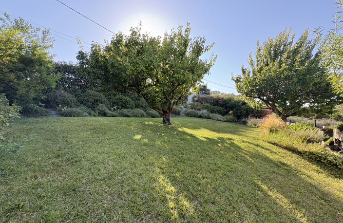 DEPT-30-A VENDRE-MEYNES Bel ensemble immobilier composé de d — photo 4