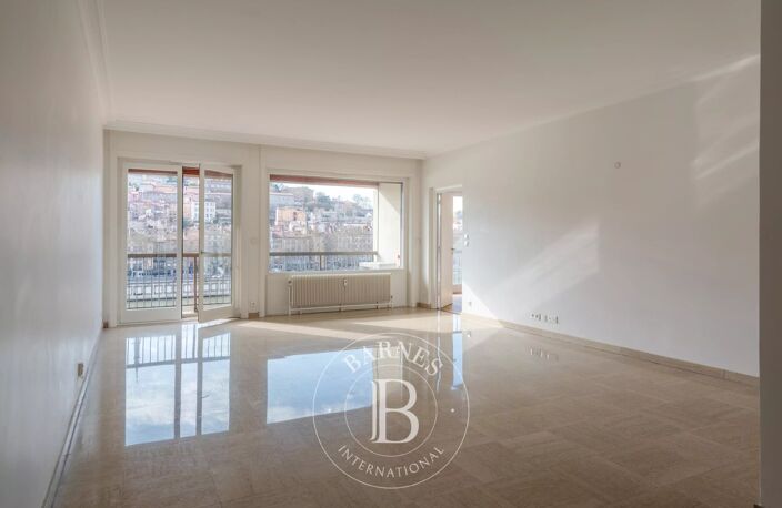 Lyon 2 - Quai de Saône - Appartement de 144 m² au 5 ème étage avec balcon - 3 chambres - Garage — photo 3