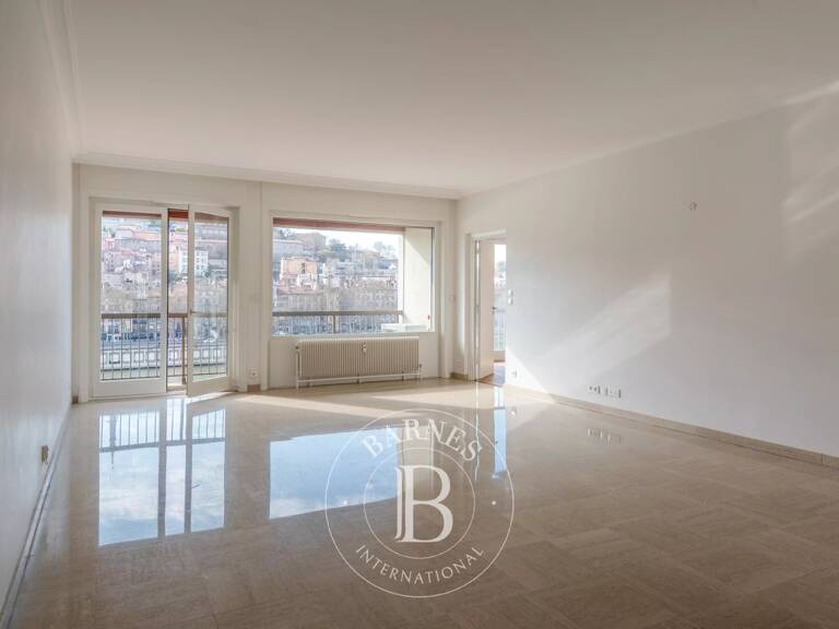 Lyon 2 - Quai de Saône - Appartement de 144 m² au 5 ème étage avec balcon - 3 chambres - Garage — photo 1