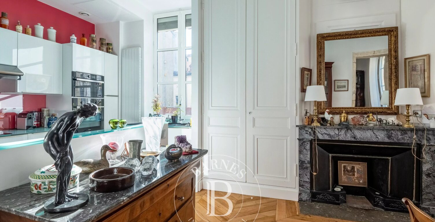 Lyon 2 - Ainay - Grand 6 pièces au 2ème étage de 172 m² - 4 chambres — photo 1