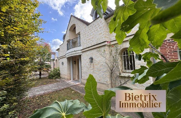 Vente maison 7 pièces 215 m² L'Isle-Adam (95290) — photo 2