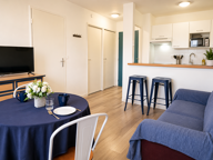 T2 avec terrasse, piscine, parking proche des commerces — photo 4