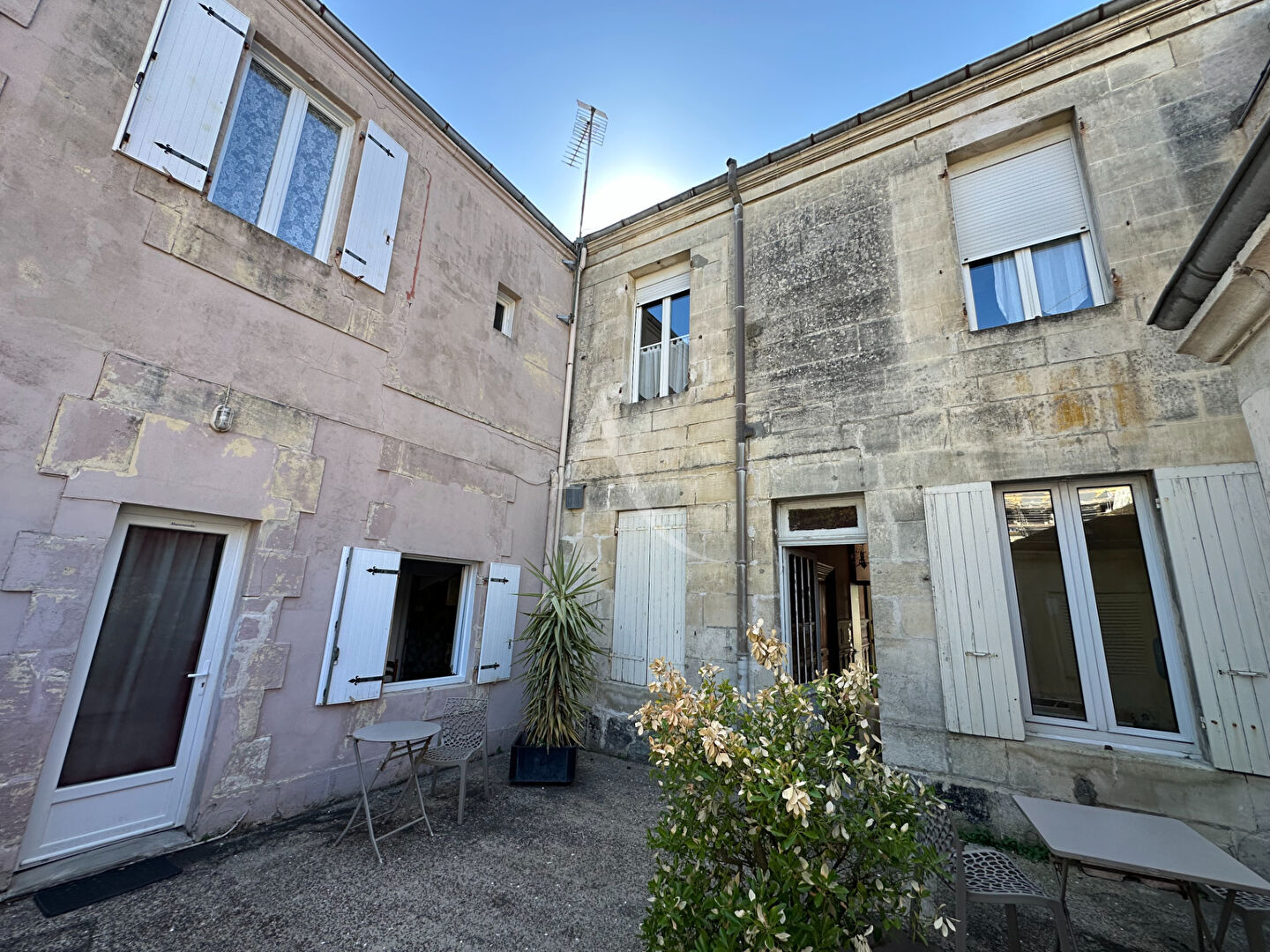 Rochefort Immeuble 8 pièces 148 m²