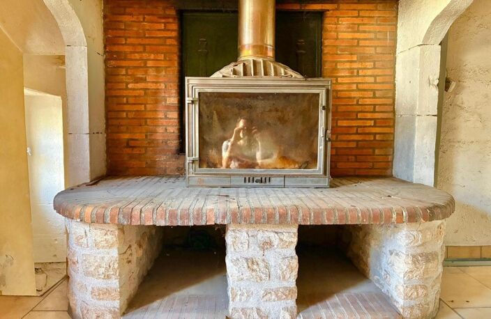 Maison de caractère en pierre avec fort potentiel — photo 5