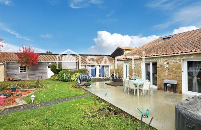 Pavillon 131m², 3 chambres, 2132m² de terrain + dépendances. — photo 2