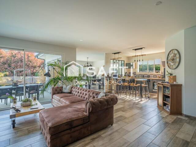 Maison 3 chambres / garage / piscine — photo du bien