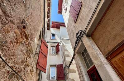 Maison de ville historique au coeur de Saint Jean de Luz — photo du bien