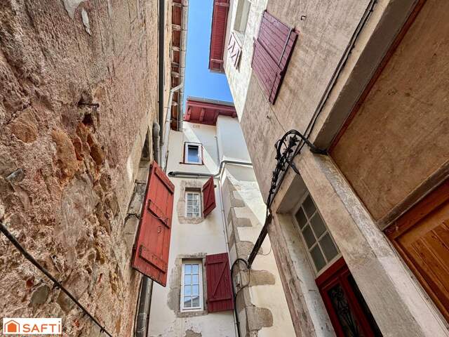 Maison de ville historique au coeur de Saint Jean de Luz — photo du bien