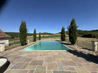 Maison Restaurée avec Goût, Gîte Indépendant, Piscine et Vue — photo 3