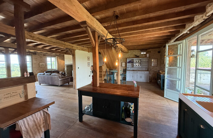 Maison Restaurée avec Goût, Gîte Indépendant, Piscine et Vue — photo 5