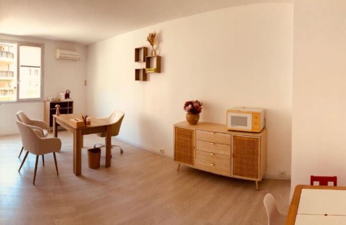 LOCAL PROFESSIONNEL MEUBLÉ   TOUT COMPRIS   DÈS 395 EUR/MOIS — photo 3