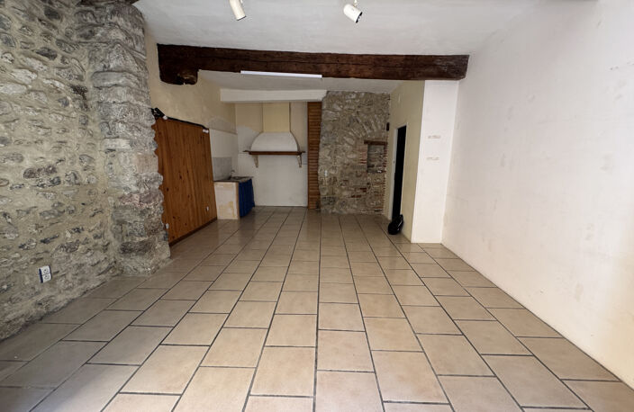 Maison de village avec local commercial et appartements à VI — photo 4