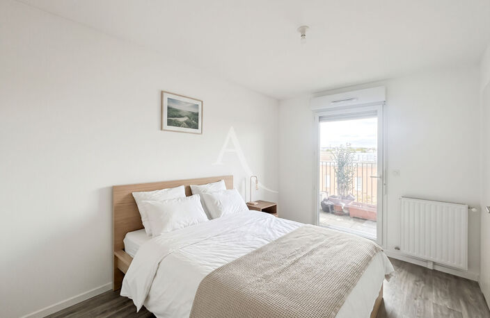 APPARTEMENT 3 PIÈCES AVEC LOGGIA ET PARKING  PROCHE GARE — photo 3