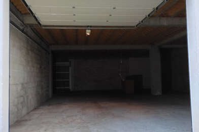 Local industriel  650 €