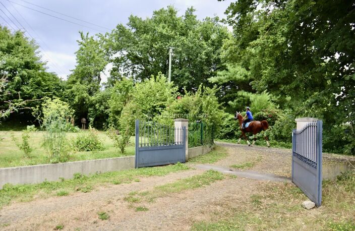 Belle fermette de 140 m2, entièrement restaurée sur plus d'un hectare de terrain. — photo 3