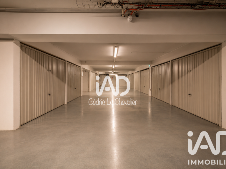 Vente Parking 3 100 m&sup2; — photo 1