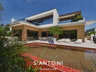 Villa — photo 2
