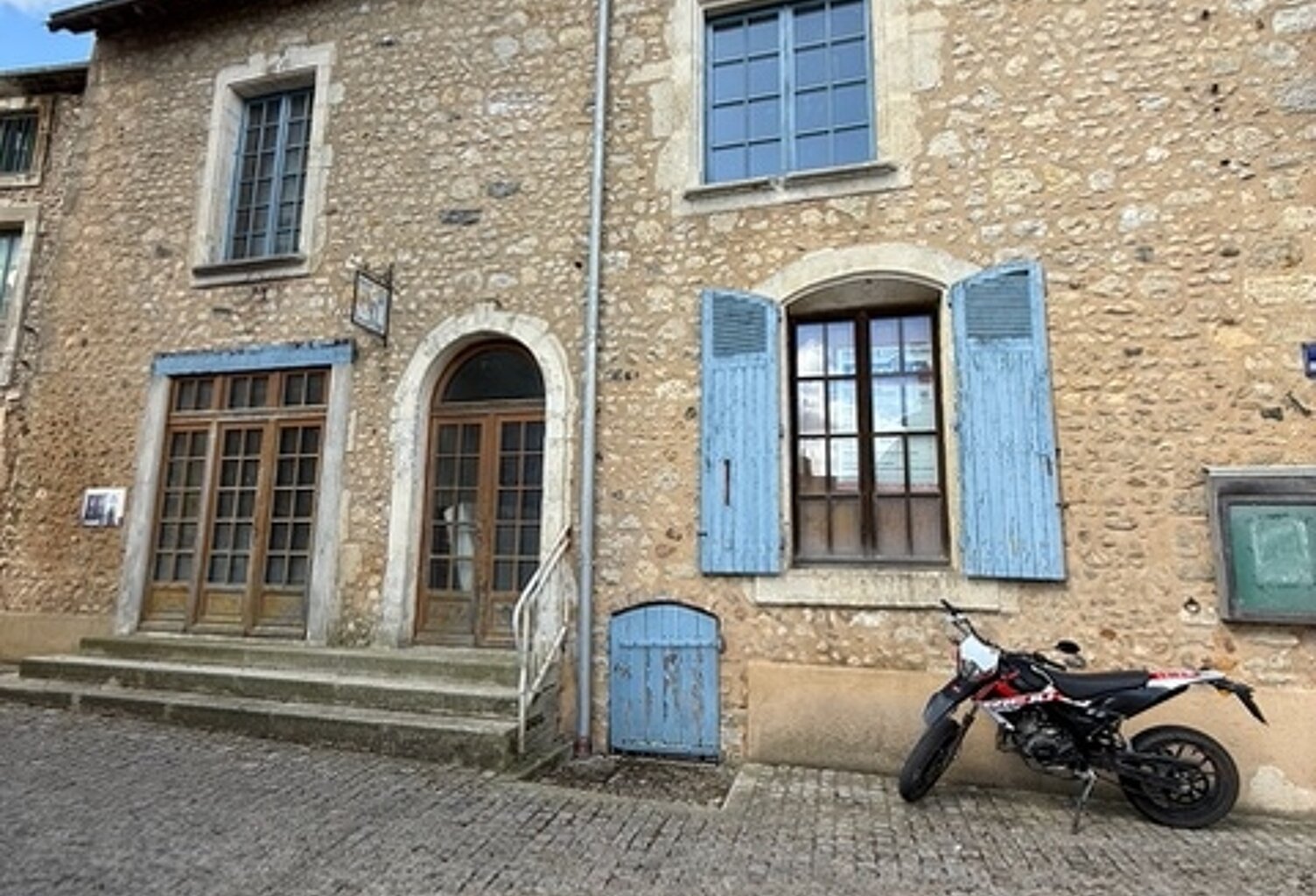 Vente Immeuble 460 m&sup2; — photo 1
