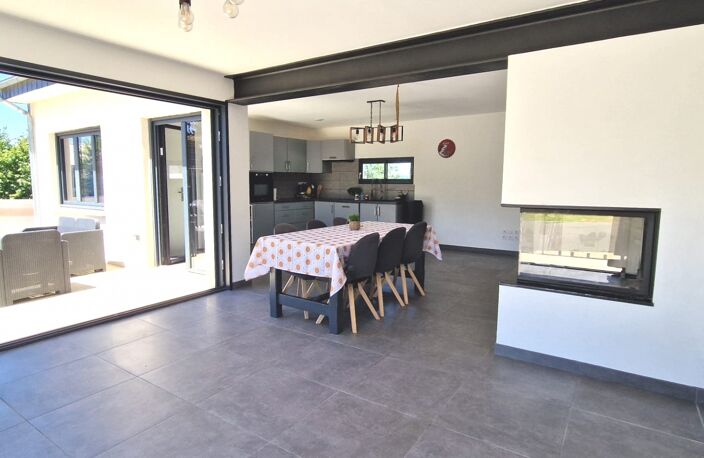 Vente Maison/villa 5 pièces — photo 2