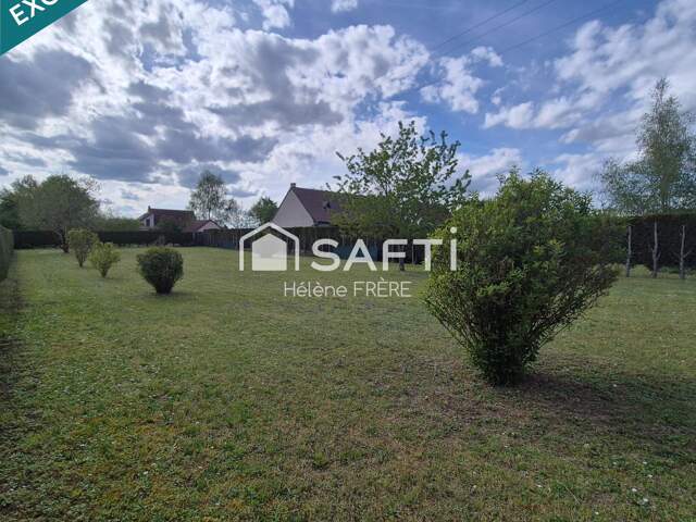Terrain plat et clos sur une commune attractive! — photo du bien