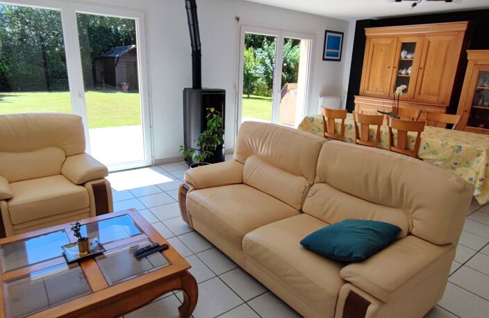 Vente Maison/villa 10 pièces — photo 3