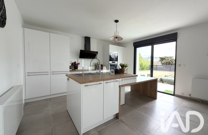 Vente Maison/villa 9 pièces — photo 2