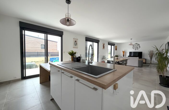 Vente Maison/villa 9 pièces — photo 3