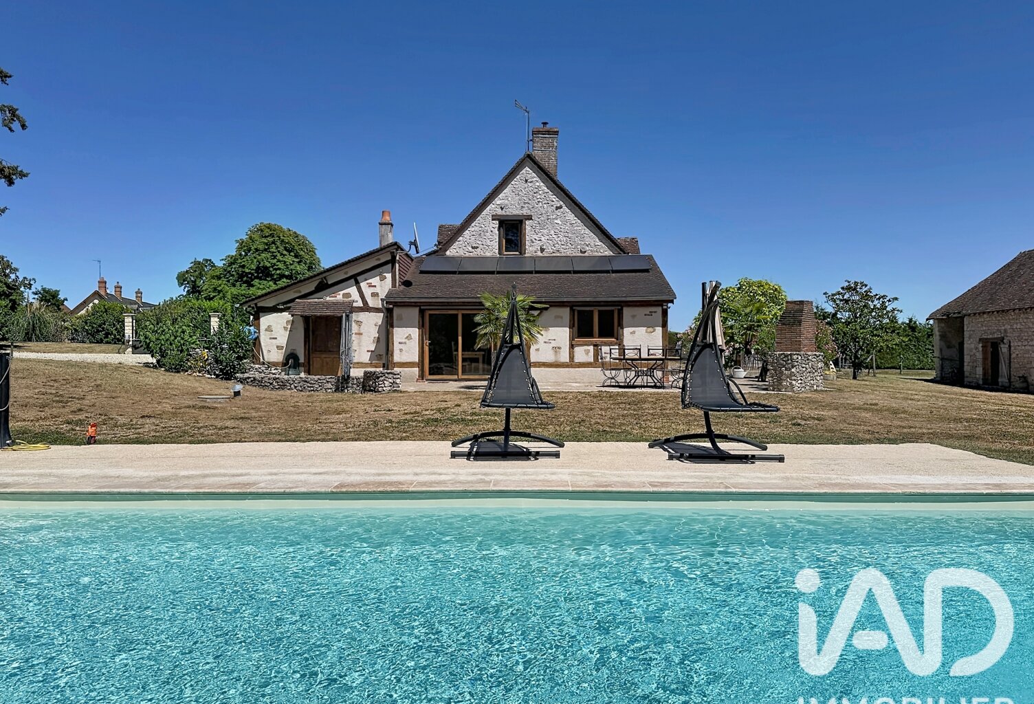 Vente Maison/villa 8 pièces — photo 1
