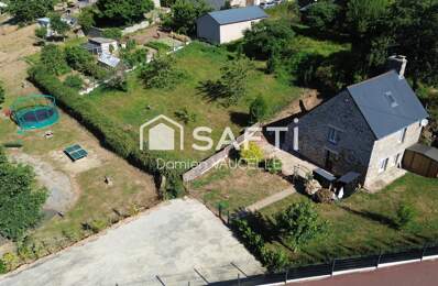 Exclusivité : maison de bourg meublée en pierre, 90 m², au calme, près de l'étang de pêche. — photo du bien