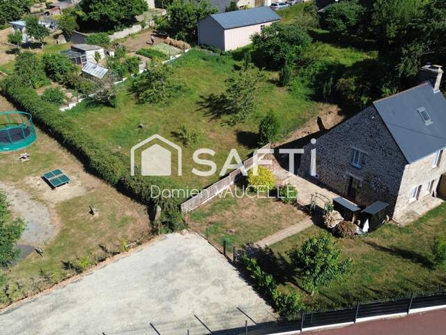 Exclusivité : maison de bourg meublée en pierre, 90 m², au calme, près de l'étang de pêche. — photo du bien