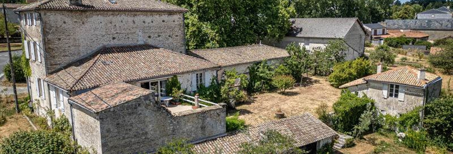 Maison 10 Pièces 258 m² à vendre à Melle (79500)