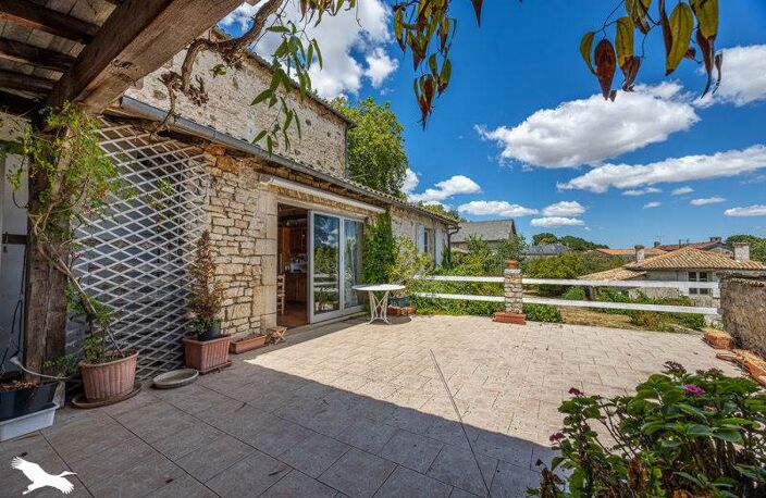 Maison en pierre de 10 pièces principales — photo 2