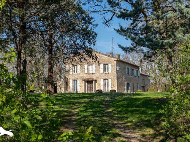 Domaine de 12 pièces principales — photo du bien