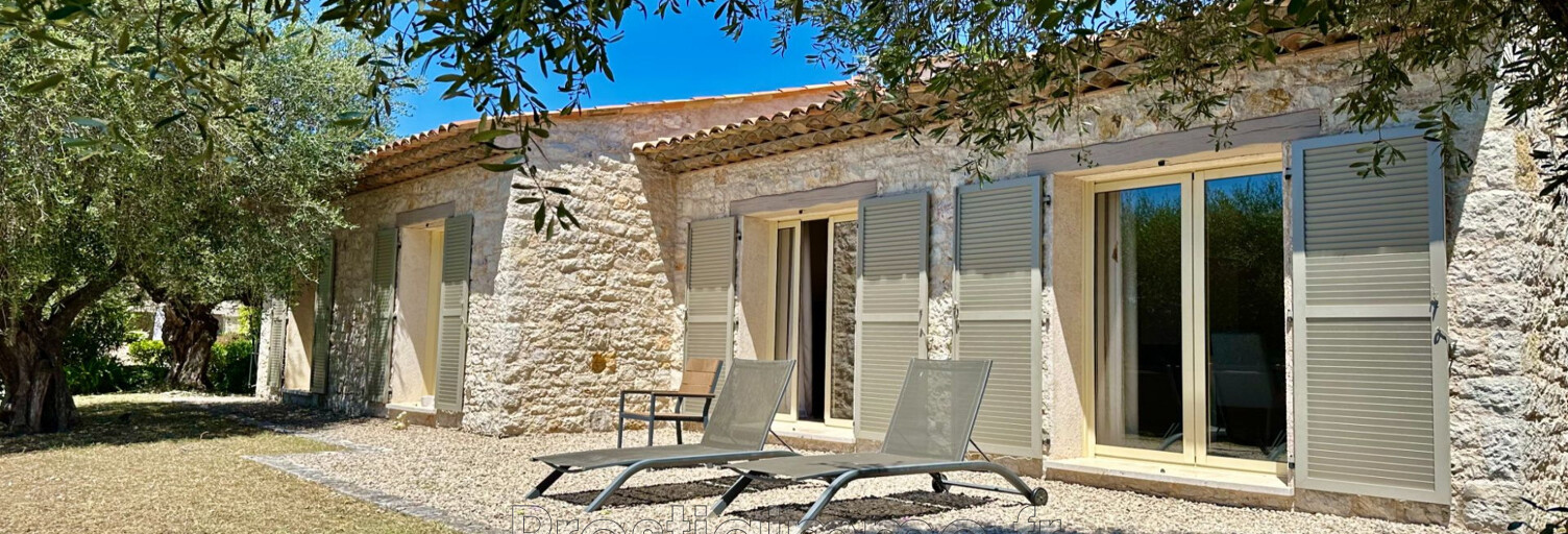 Maison 3 Pièces 107 m² à louer à Roquefort-les-Pins (06330)
