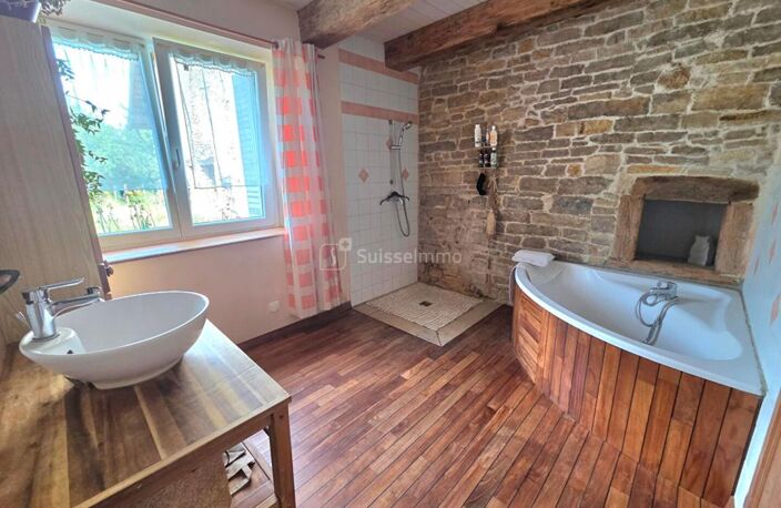 CORPS DE FERME RENOVE DE 147m² SUR TERRAIN DE 20 ARES 199000 EUROS — photo 5