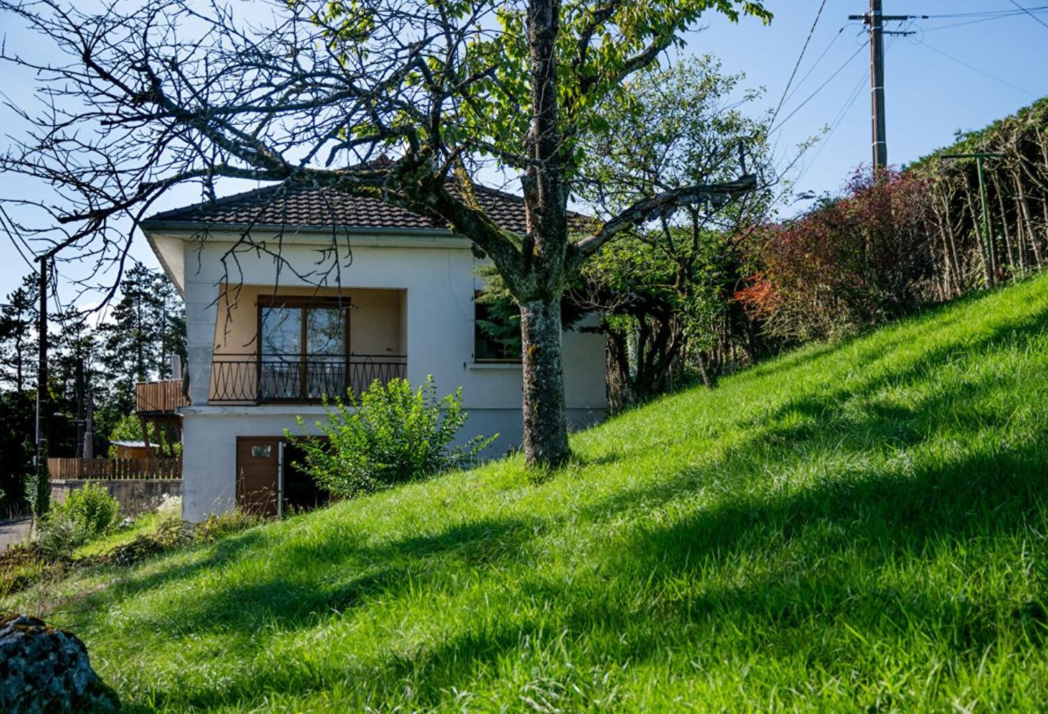 Agréable maison sur sous-sol — photo 1