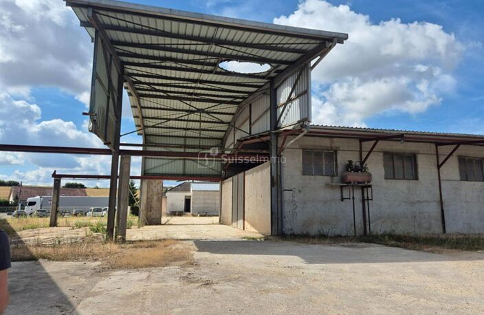 Bâtiment Industriel avec bureaux  et hangars de 2200 m2 + Maison de 250 m2 sur 12000 m2 de Terrain — photo 5