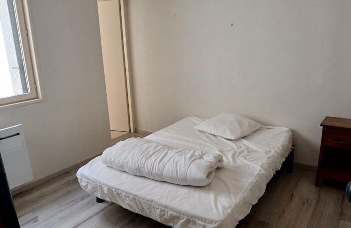 T3 — photo 3