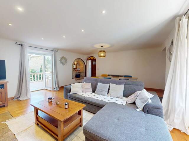 Maison À Vendre- Coup de cœur assuré – Magnifique maison en pierre rénovée de 110 m² à Sévérac-l'Église — photo du bien