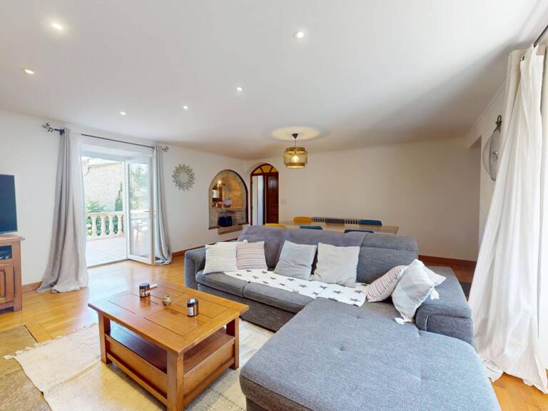 Maison À Vendre- Coup de cœur assuré – Magnifique maison en pierre rénovée de 110 m² à Sévérac-l'Église — photo 1