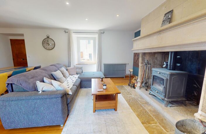 Maison À Vendre- Coup de cœur assuré – Magnifique maison en pierre rénovée de 110 m² à Sévérac-l'Église — photo 2