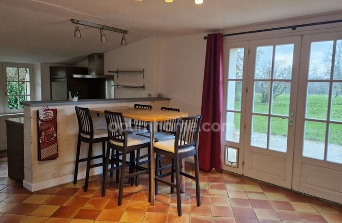 Maison 7 pièces 167m2 sur terrain de 1500 m2 en partie constructible — photo 2
